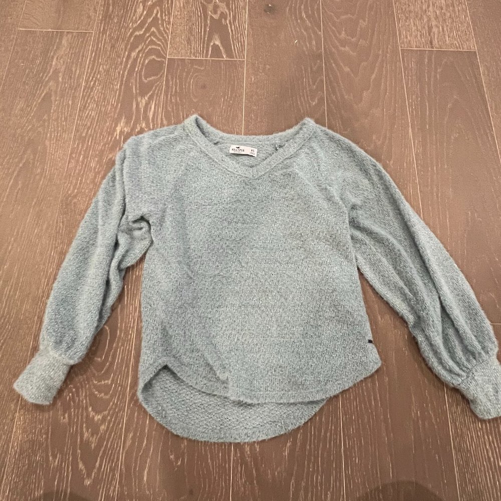 Hollister sage green sweater